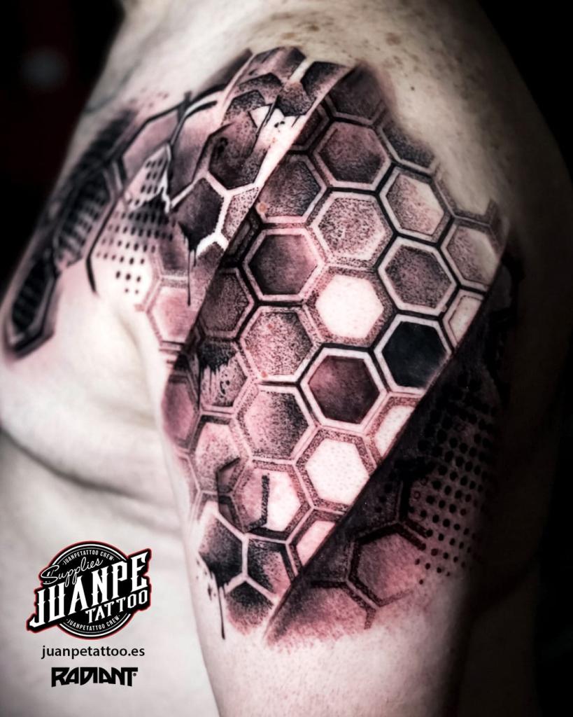 tatuaje-biomecanico-juanpetattoo