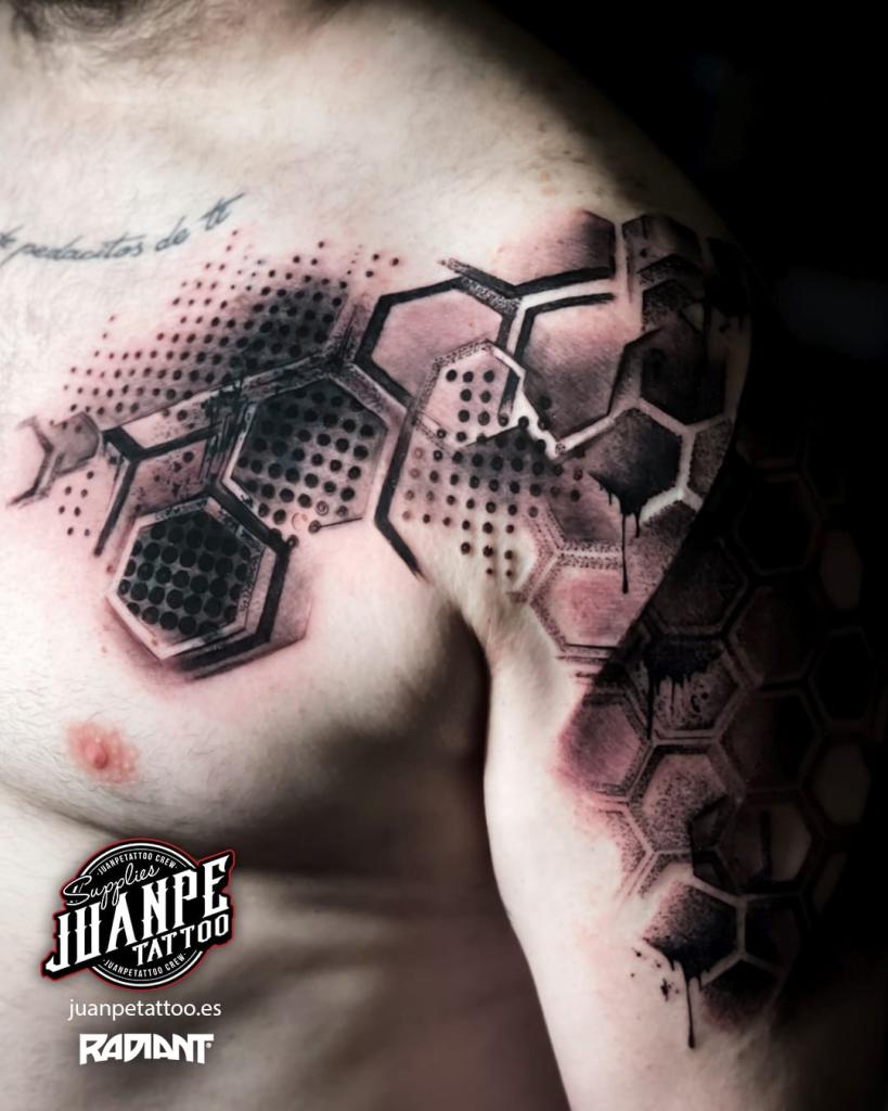 tatuaje-biomecanico-juanpetattoo (1)