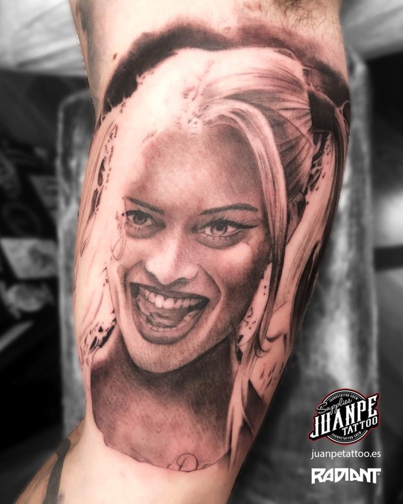 00021-14realismo-harley-quinn-juanpetattoo