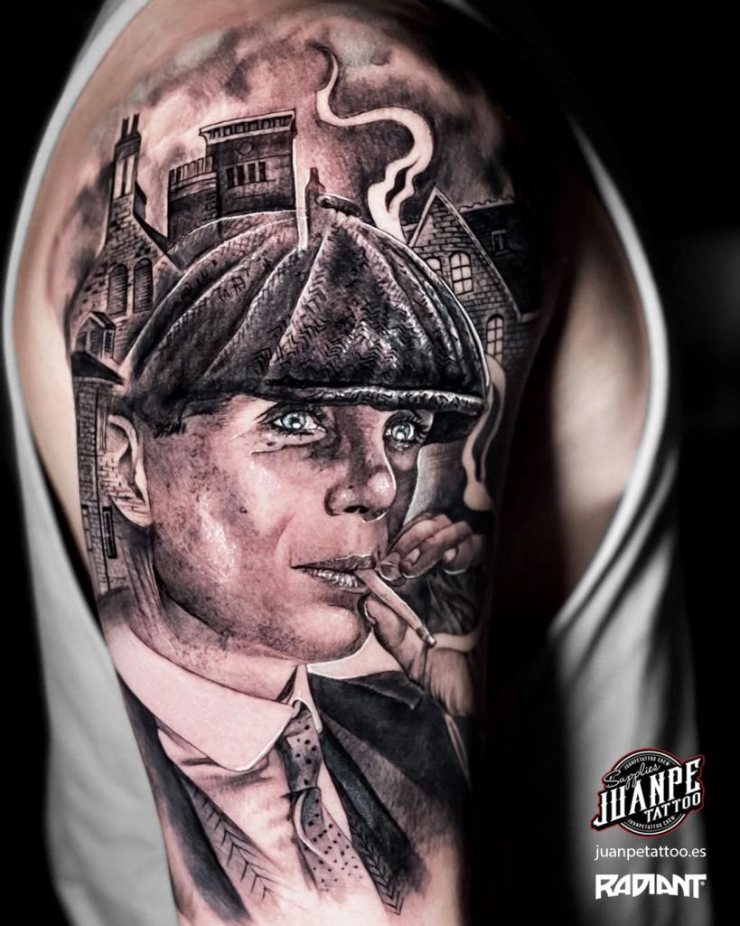 tatuaje-realismo-rostro-brazo-juanpetattoo